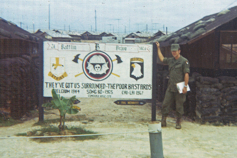 1971-Vietnam-B-2-502-LT-Kowal.jpg